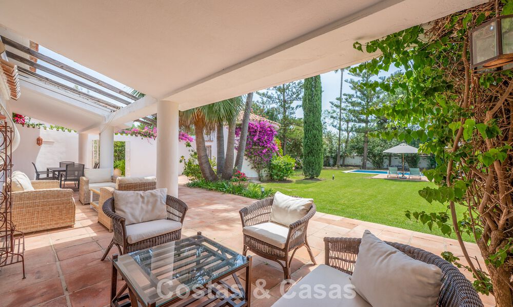 Villa méditerranéenne authentique avec logement indépendant pour invités à vendre près de la plage, San Pedro Playa, Marbella 804329