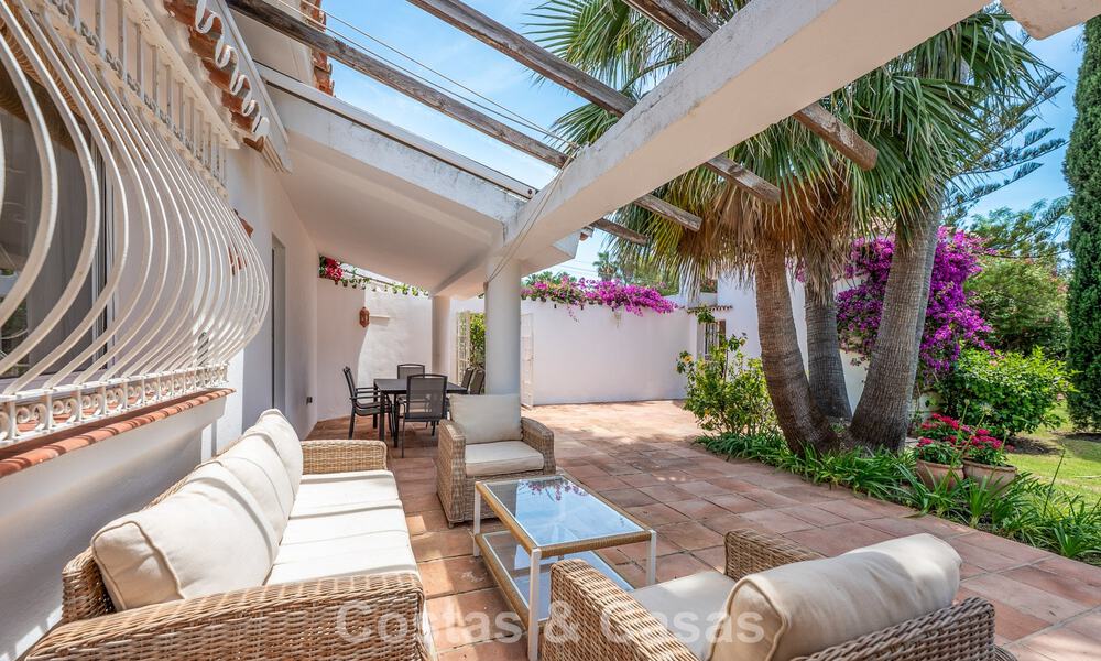 Villa méditerranéenne authentique avec logement indépendant pour invités à vendre près de la plage, San Pedro Playa, Marbella 804330