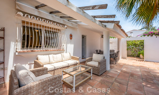 Villa méditerranéenne authentique avec logement indépendant pour invités à vendre près de la plage, San Pedro Playa, Marbella 804332 