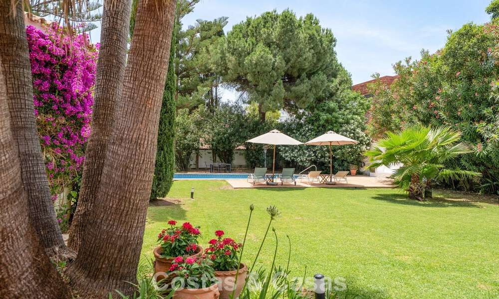 Villa méditerranéenne authentique avec logement indépendant pour invités à vendre près de la plage, San Pedro Playa, Marbella 804336