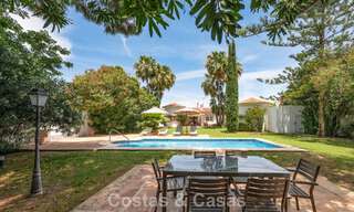 Villa méditerranéenne authentique avec logement indépendant pour invités à vendre près de la plage, San Pedro Playa, Marbella 804341 