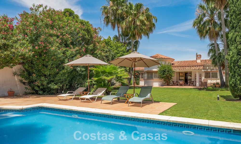 Villa méditerranéenne authentique avec logement indépendant pour invités à vendre près de la plage, San Pedro Playa, Marbella 804344