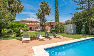 Villa méditerranéenne authentique avec logement indépendant pour invités à vendre près de la plage, San Pedro Playa, Marbella 804345 