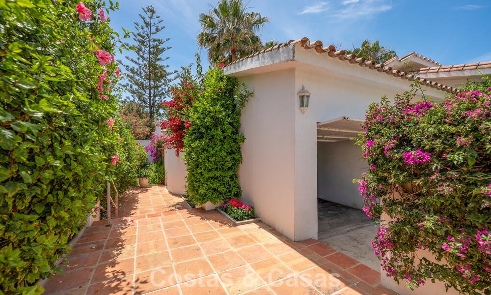 Villa méditerranéenne authentique avec logement indépendant pour invités à vendre près de la plage, San Pedro Playa, Marbella 804349