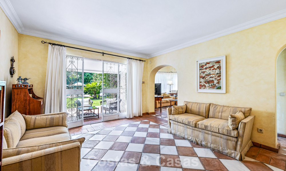Villa méditerranéenne authentique avec logement indépendant pour invités à vendre près de la plage, San Pedro Playa, Marbella 804369