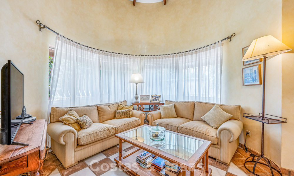 Villa méditerranéenne authentique avec logement indépendant pour invités à vendre près de la plage, San Pedro Playa, Marbella 804372