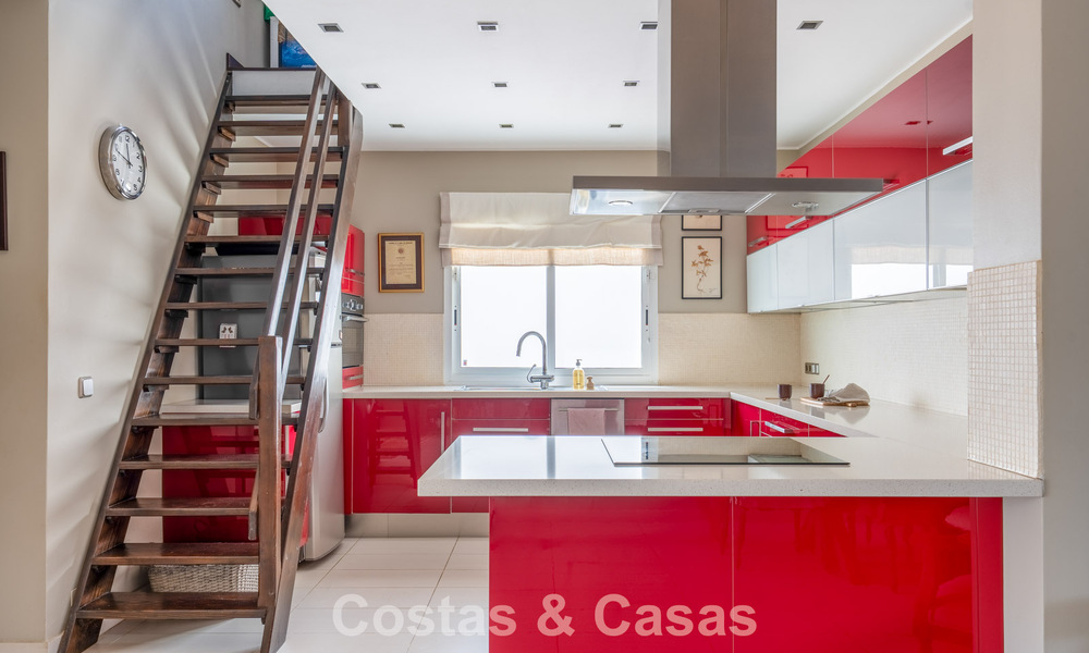 Appartement plein de charme avec accord de Sale-and-Leaseback à vendre à Nueva Andalucía, Marbella 804409