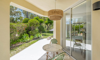 Villa mitoyenne de luxe entièrement rénovée, en première ligne de golf, à vendre à La Quinta, Marbella - Benahavís 804479 