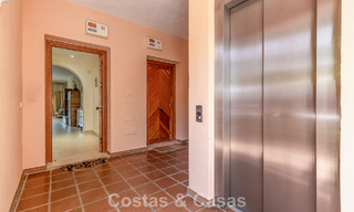 Appartement avec jardin privé à vendre à 50 mètres de la plage sur le New Golden Mile, entre Marbella et Estepona 804511 
