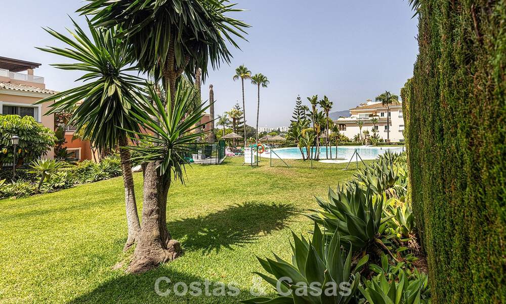 Appartement avec jardin privé à vendre à 50 mètres de la plage sur le New Golden Mile, entre Marbella et Estepona 804519