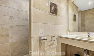 Appartement avec jardin privé à vendre à 50 mètres de la plage sur le New Golden Mile, entre Marbella et Estepona 804528 