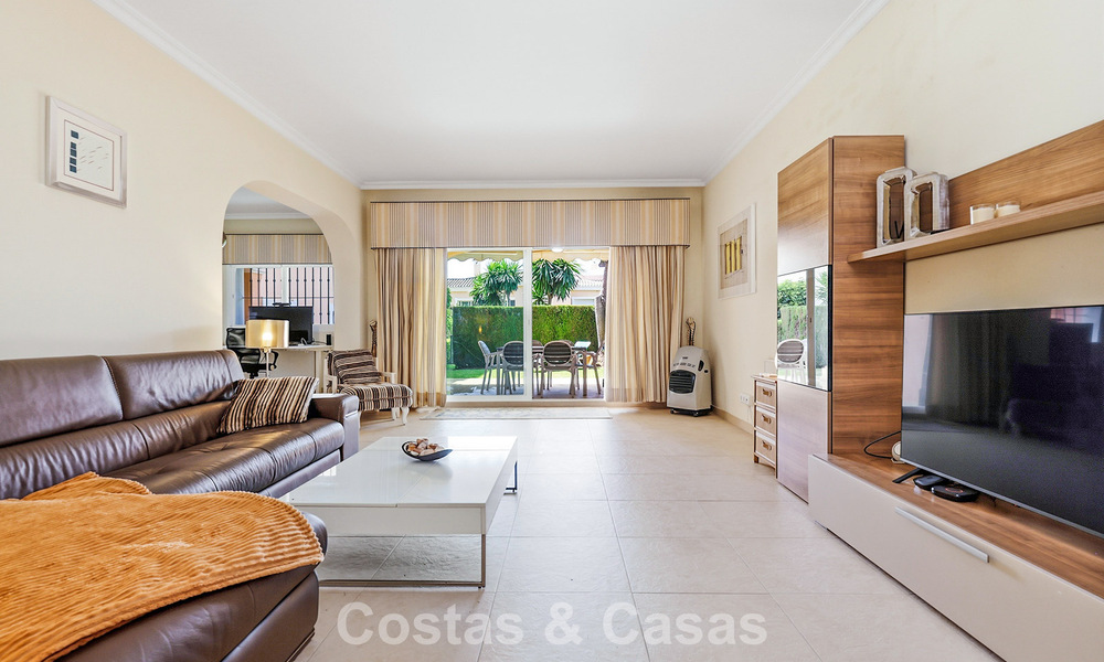 Appartement avec jardin privé à vendre à 50 mètres de la plage sur le New Golden Mile, entre Marbella et Estepona 804539