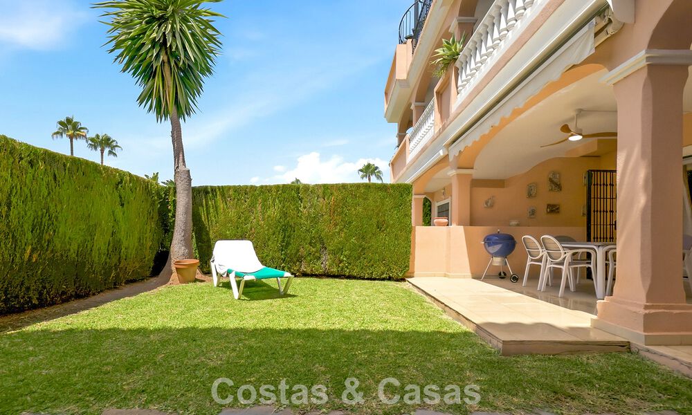 Appartement avec jardin privé à vendre à 50 mètres de la plage sur le New Golden Mile, entre Marbella et Estepona 804543