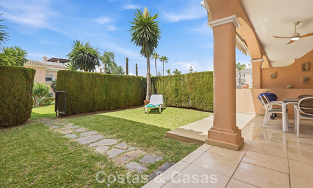 Appartement avec jardin privé à vendre à 50 mètres de la plage sur le New Golden Mile, entre Marbella et Estepona 804544