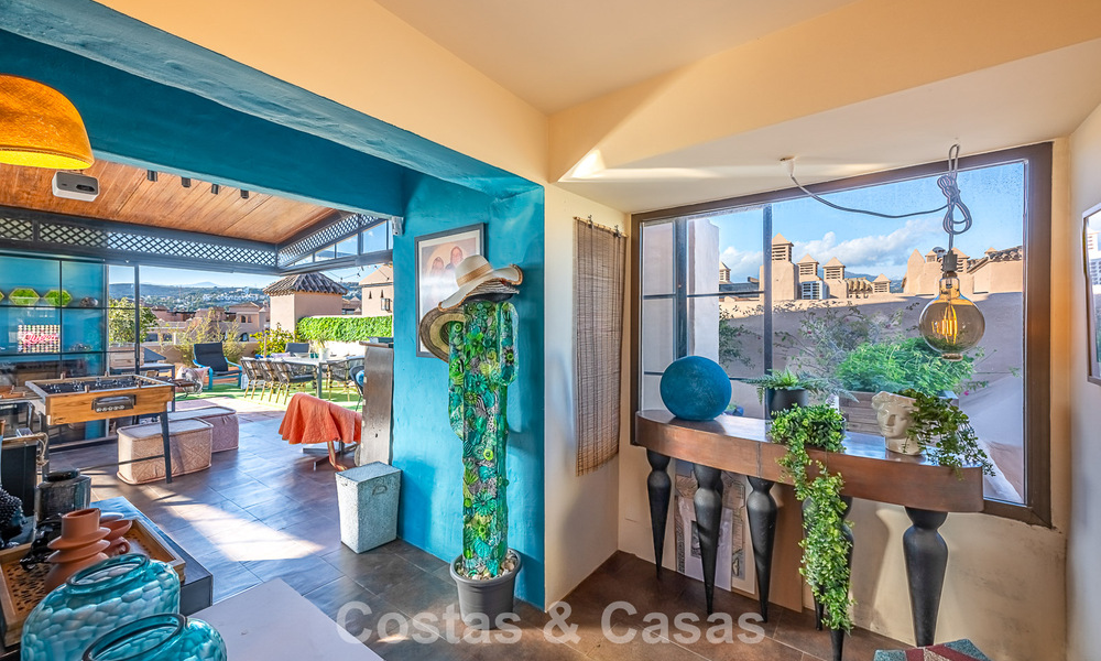 Spacieux penthouse duplex avec spectaculaire toit-terrasse à Vendre à Atalaya, Nouvelle Mille d’Or, Marbella - Estepona 804638