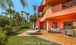 Appartement-jardin prestigieux à vendre dans une résidence en première ligne de plage entre Marbella et Estepona 804972 