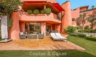 Appartement-jardin prestigieux à vendre dans une résidence en première ligne de plage entre Marbella et Estepona 804973 