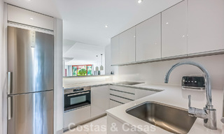 Appartement-jardin prestigieux à vendre dans une résidence en première ligne de plage entre Marbella et Estepona 804975 