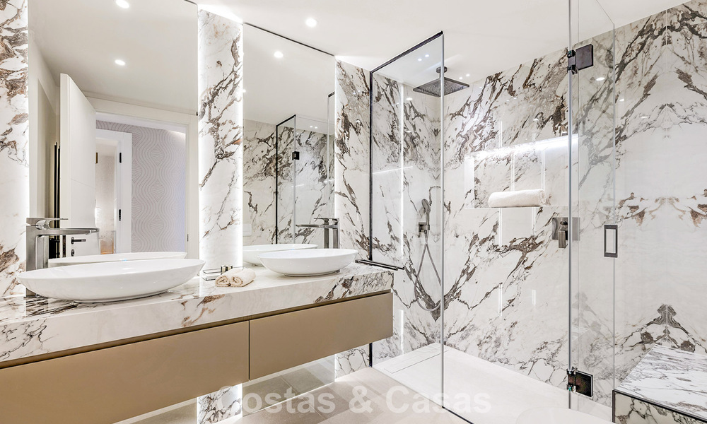 Appartement contemporain rénové avec vue dégagée sur la mer à vendre sur le New Golden Mile, entre Marbella et Estepona 804681