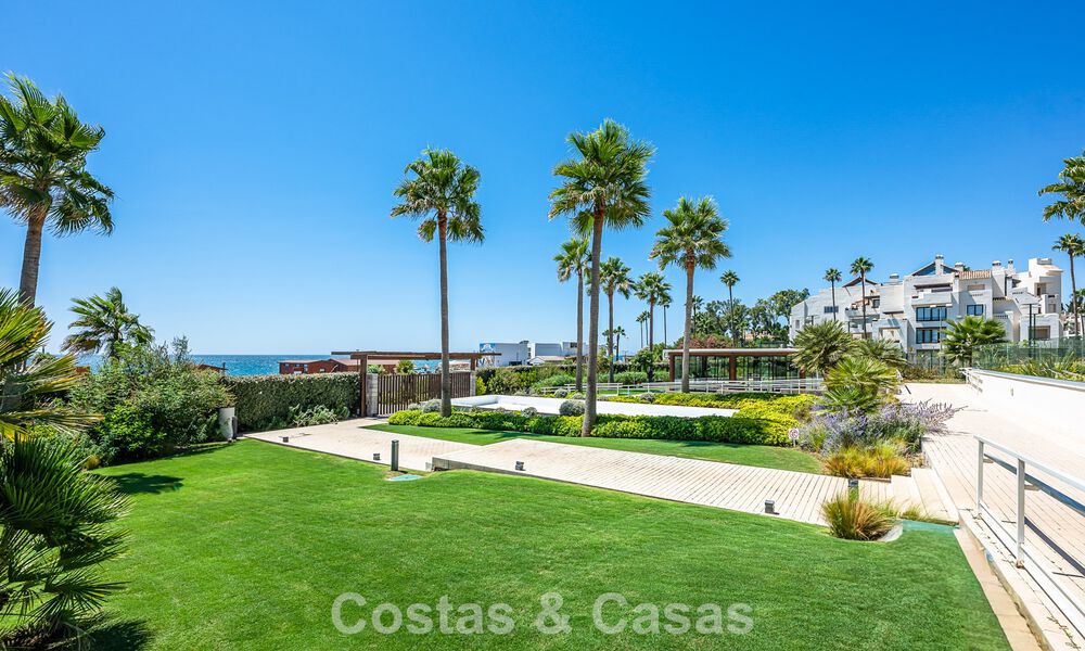 Appartement avec vue sur la mer dans une résidence en première ligne de plage sur la Nouvelle Mille d’Or - Marbella - Estepona 804728