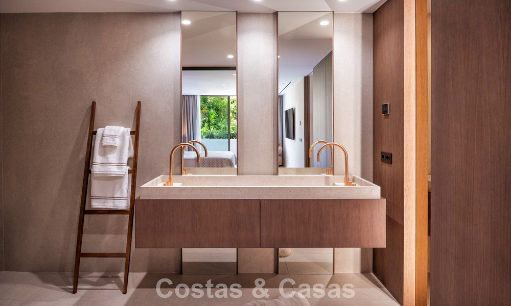 Penthouse duplex de luxe avec superbe toit-terrasse à vendre sur le prestigieux Golden Mile de Marbella 804739