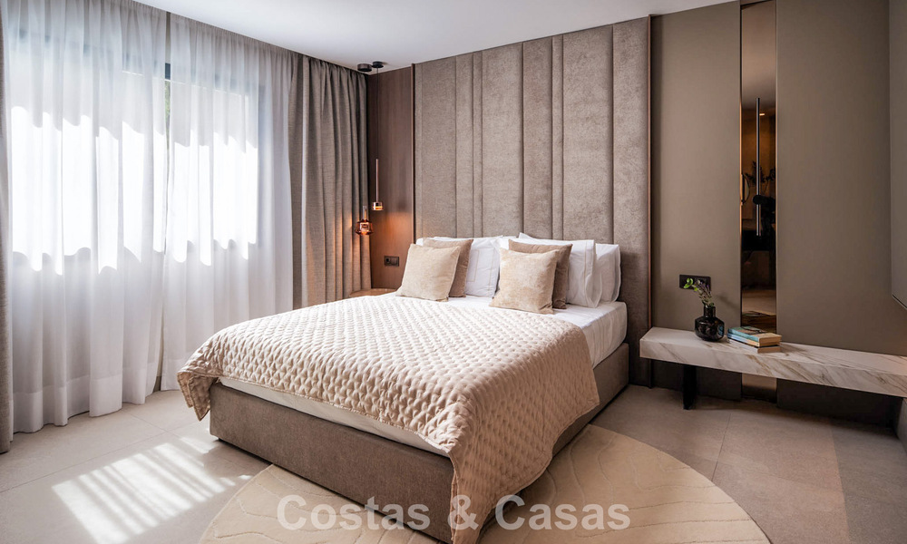 Penthouse duplex de luxe avec superbe toit-terrasse à vendre sur le prestigieux Golden Mile de Marbella 804743