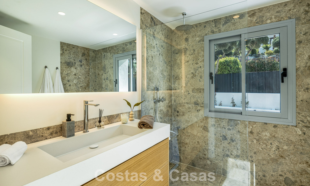 Villa espagnole au design intérieur moderne avec grand jardin à vendre sur la New Golden Mile á Benahavís entre Marbella et Estepona 804846