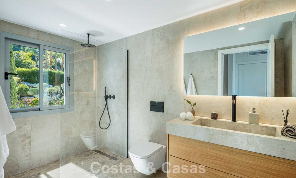 Villa espagnole au design intérieur moderne avec grand jardin à vendre sur la New Golden Mile á Benahavís entre Marbella et Estepona 804850