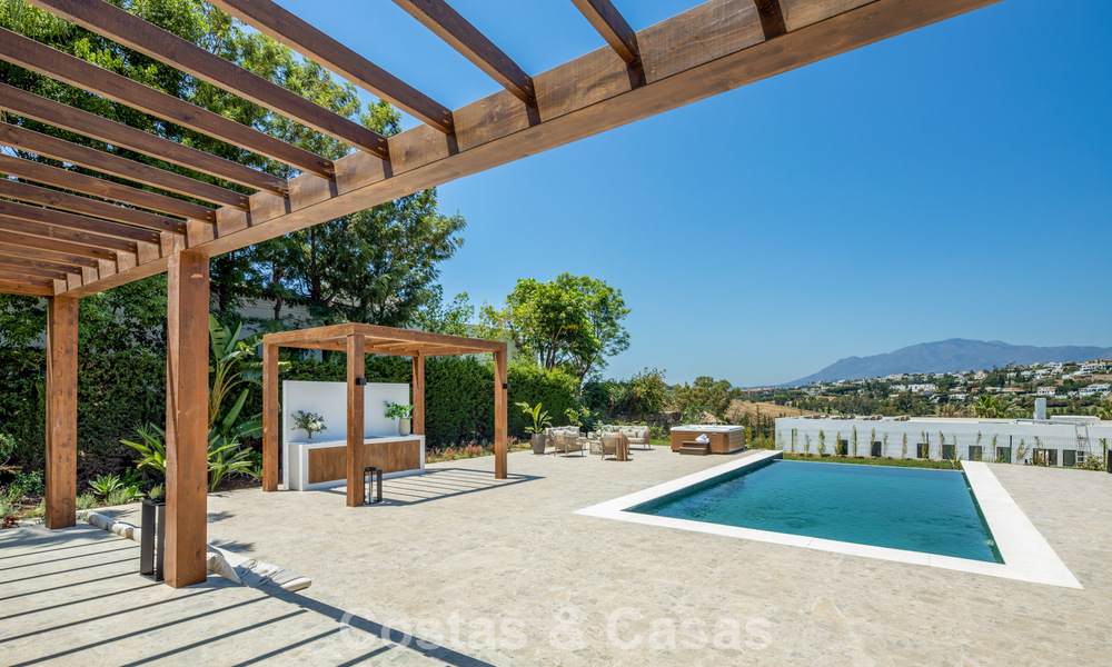 Villa espagnole au design intérieur moderne avec grand jardin à vendre sur la New Golden Mile á Benahavís entre Marbella et Estepona 804860