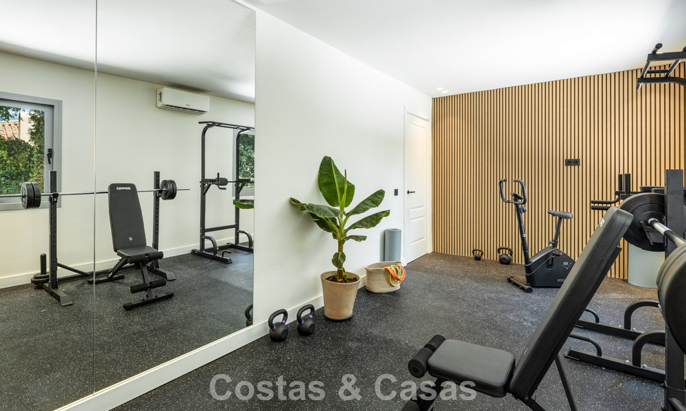 Villa espagnole au design intérieur moderne avec grand jardin à vendre sur la New Golden Mile á Benahavís entre Marbella et Estepona 804865