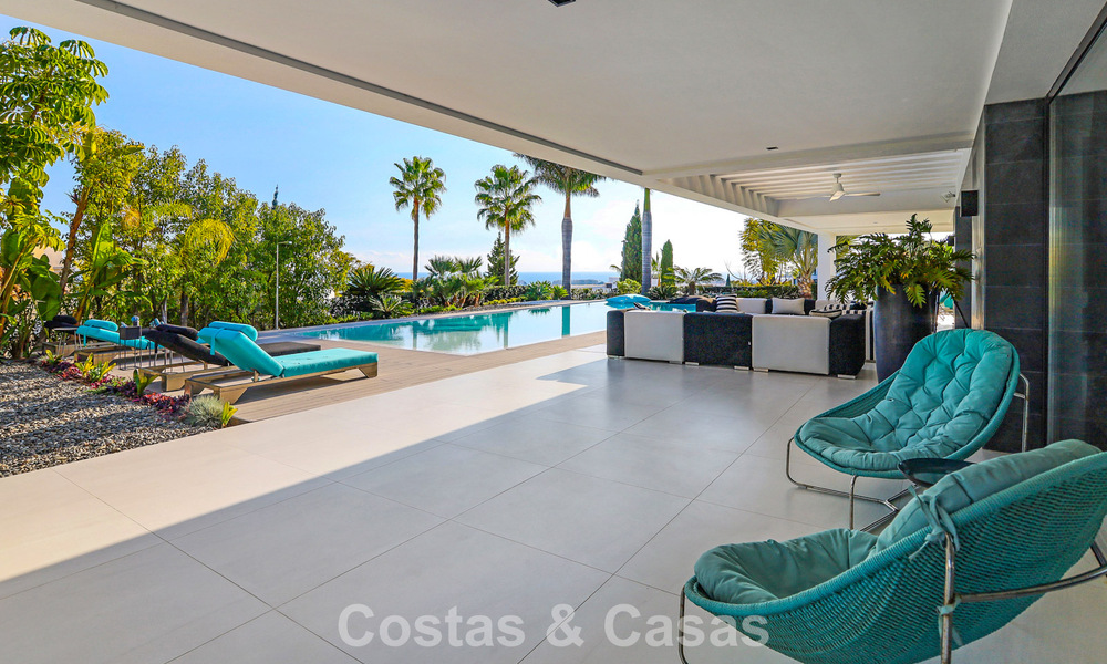 Villa exclusive avec vue panoramique sur la mer à vendre à Los Flamingos, resort de golf 5 étoiles à Marbella - Benahavís 804755