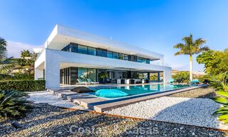 Villa exclusive avec vue panoramique sur la mer à vendre à Los Flamingos, resort de golf 5 étoiles à Marbella - Benahavís 804756 