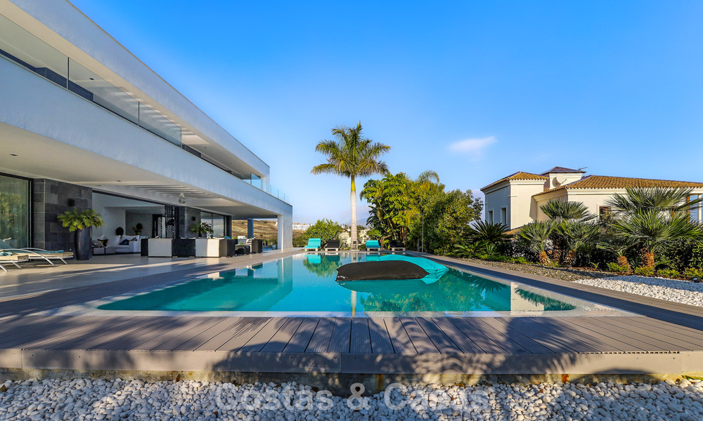 Villa exclusive avec vue panoramique sur la mer à vendre à Los Flamingos, resort de golf 5 étoiles à Marbella - Benahavís 804757