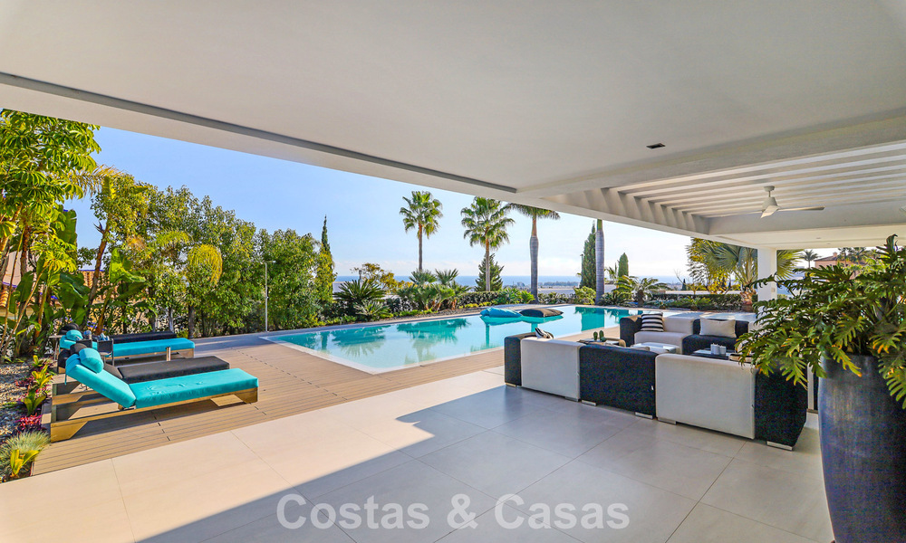 Villa exclusive avec vue panoramique sur la mer à vendre à Los Flamingos, resort de golf 5 étoiles à Marbella - Benahavís 804759