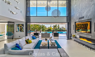 Villa exclusive avec vue panoramique sur la mer à vendre à Los Flamingos, resort de golf 5 étoiles à Marbella - Benahavís 804765 