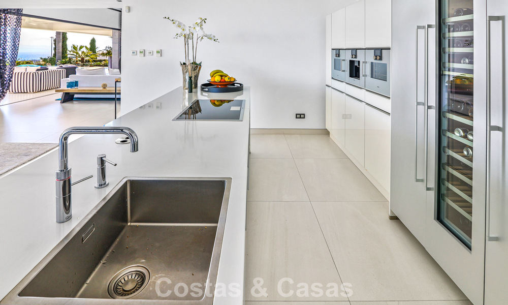 Villa exclusive avec vue panoramique sur la mer à vendre à Los Flamingos, resort de golf 5 étoiles à Marbella - Benahavís 804771
