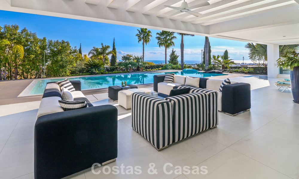 Villa exclusive avec vue panoramique sur la mer à vendre à Los Flamingos, resort de golf 5 étoiles à Marbella - Benahavís 804774