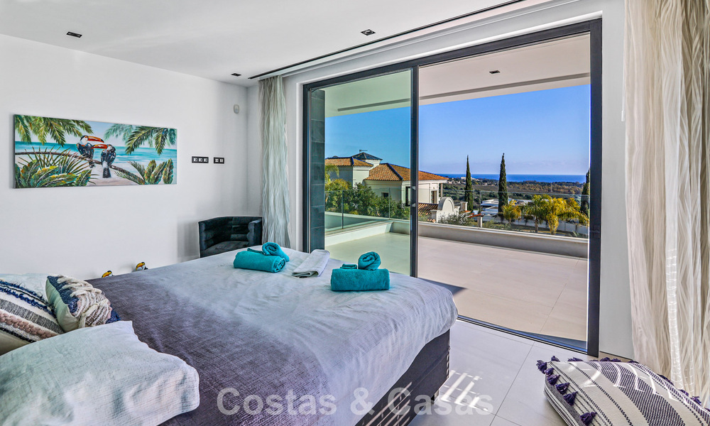 Villa exclusive avec vue panoramique sur la mer à vendre à Los Flamingos, resort de golf 5 étoiles à Marbella - Benahavís 804779