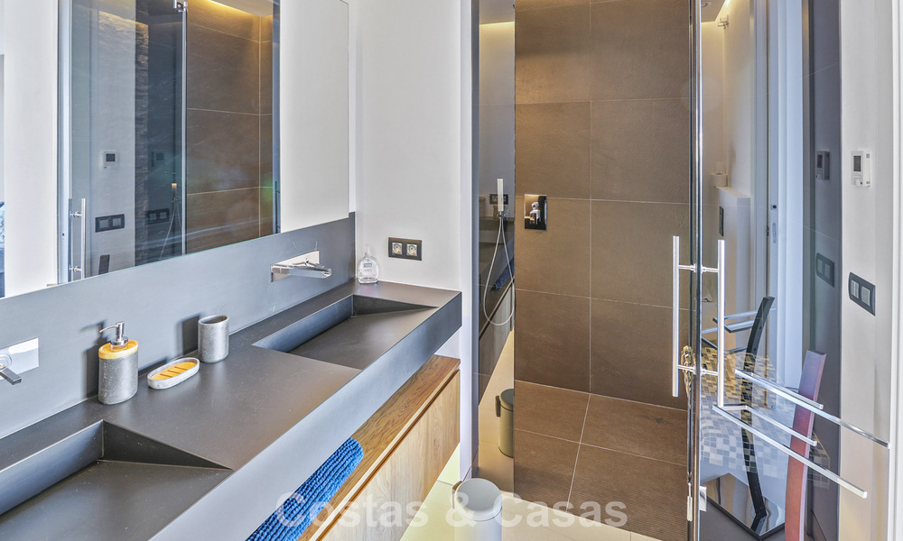 Villa exclusive avec vue panoramique sur la mer à vendre à Los Flamingos, resort de golf 5 étoiles à Marbella - Benahavís 804791