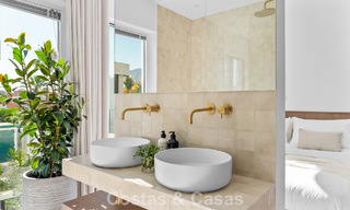 Élégante maison mitoyenne rénovée avec piscine privée à vendre à Nueva Andalucía, Marbella 804902 