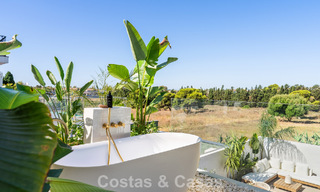 Élégante maison mitoyenne rénovée avec piscine privée à vendre à Nueva Andalucía, Marbella 804913 