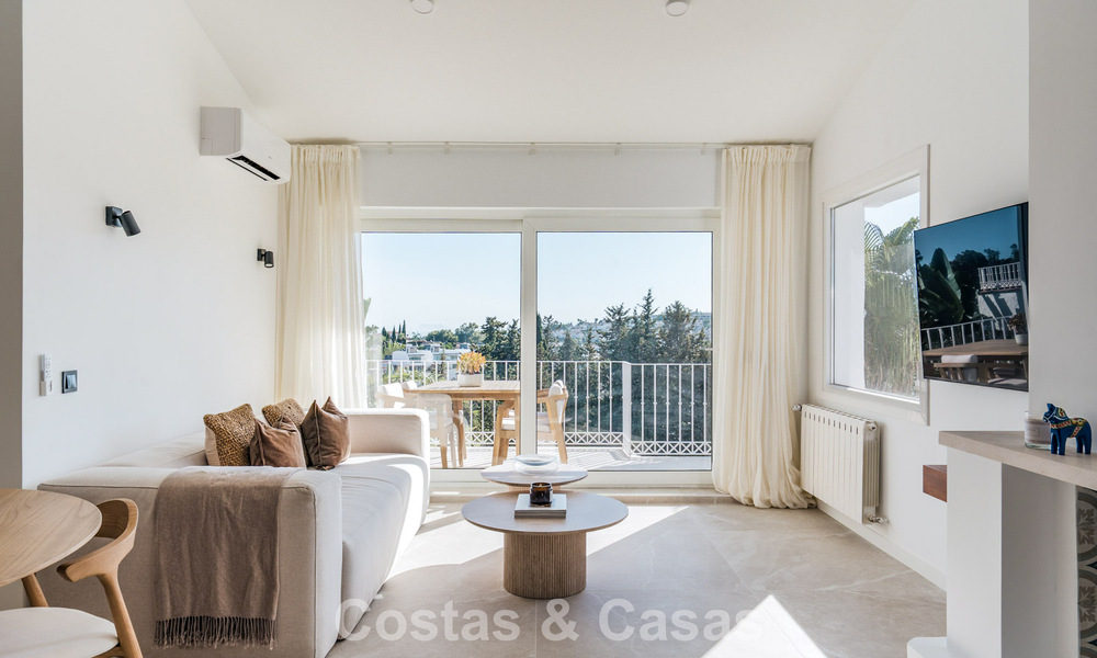 Maison mitoyenne contemporaine rénovée avec vue sur le golf et la mer à vendre sur la New Golden Mile, Marbella - Estepona 804939