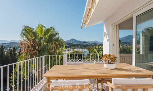 Maison mitoyenne contemporaine rénovée avec vue sur le golf et la mer à vendre sur la New Golden Mile, Marbella - Estepona 804948