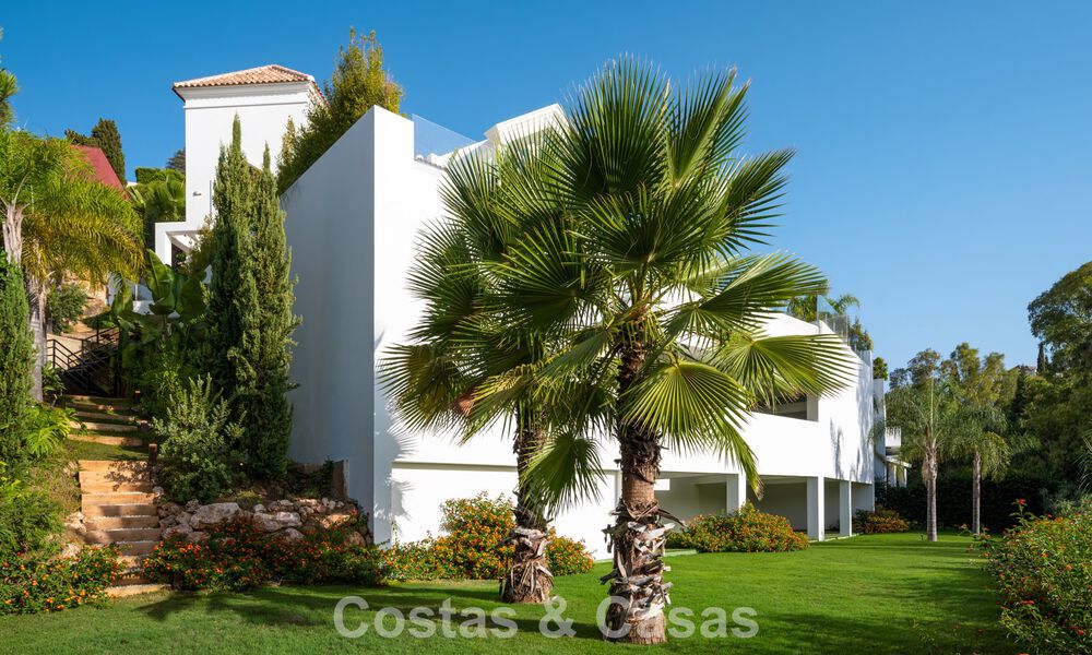 Villa de luxe moderne de style méditerranéen à vendre dans une résidence sécurisée exclusive à Marbella - Benahavís 805177