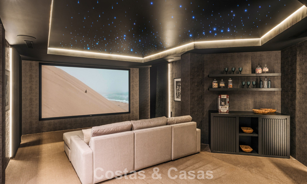 Villa de luxe moderne de style méditerranéen à vendre dans une résidence sécurisée exclusive à Marbella - Benahavís 805183