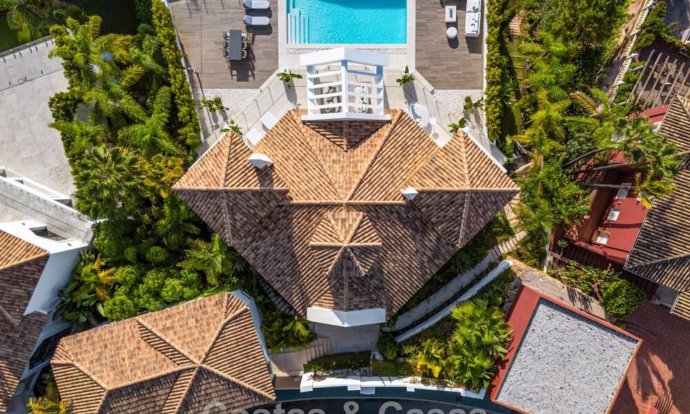 Villa de luxe moderne de style méditerranéen à vendre dans une résidence sécurisée exclusive à Marbella - Benahavís 805192