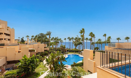 Penthouse moderne à vendre dans une résidence en première ligne de plage sur le New Golden Mile entre Marbella et Estepona 805399