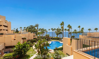 Penthouse moderne à vendre dans une résidence en première ligne de plage sur le New Golden Mile entre Marbella et Estepona 805399 
