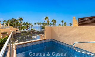 Penthouse moderne à vendre dans une résidence en première ligne de plage sur le New Golden Mile entre Marbella et Estepona 805400 