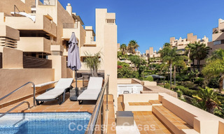 Penthouse moderne à vendre dans une résidence en première ligne de plage sur le New Golden Mile entre Marbella et Estepona 805409 